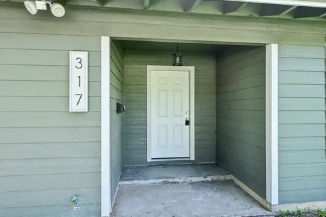 317 Redwood Street Lake Jackson TX 77566
