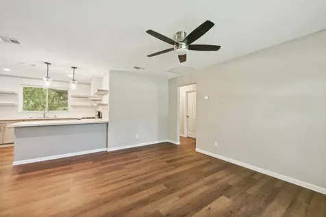 317 Redwood Street Lake Jackson TX 77566