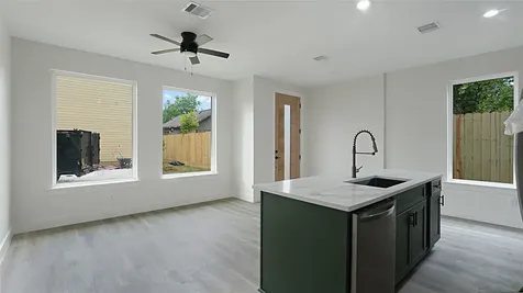 1313 Knight Street 1 Houston TX 77022