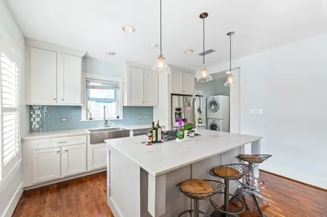 506 Willard Street Houston TX 77006