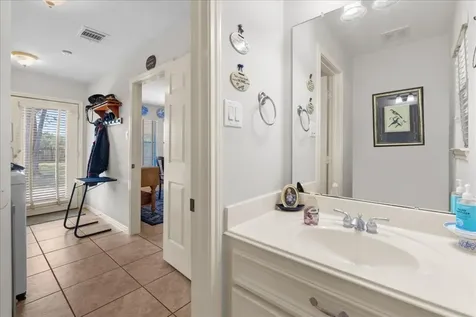 105 Canal Drive Friendswood TX 77546