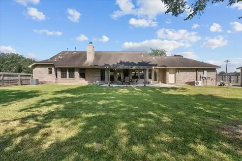 105 Canal Drive Friendswood TX 77546