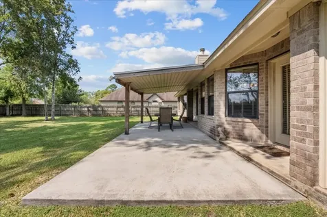 105 Canal Drive Friendswood TX 77546