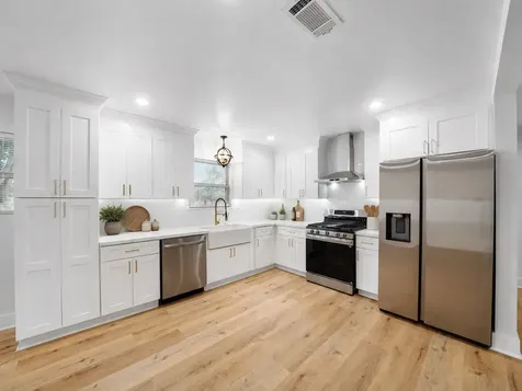5203 Brookmeade Drive Houston TX 77045