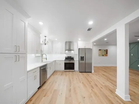 5203 Brookmeade Drive Houston TX 77045