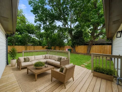 5203 Brookmeade Drive Houston TX 77045