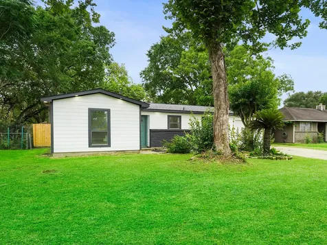 5203 Brookmeade Drive Houston TX 77045