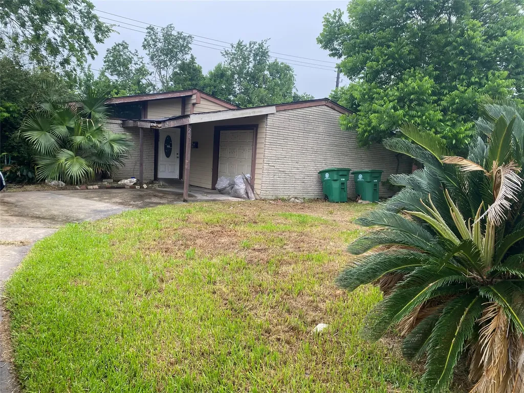 2635 Knotty Oaks Trail Houston TX 77045