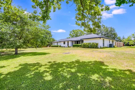 6569 Cutoff Road Fayetteville TX 78940