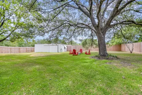 6569 Cutoff Road Fayetteville TX 78940