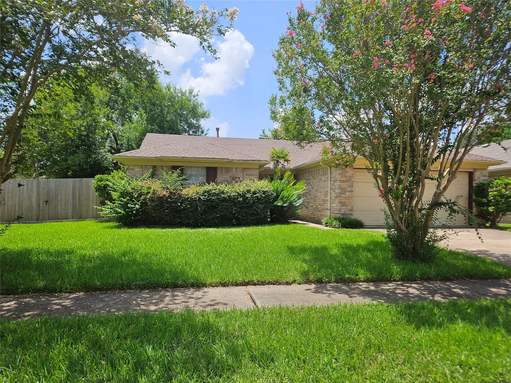 2822 Chimneystone Circle Sugar Land TX 77479