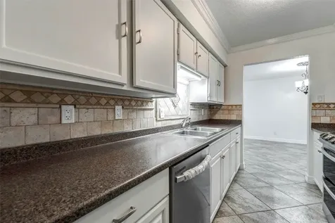 7400 Bellerive Drive 502 Houston TX 77036