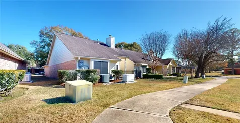 3011 Flower Field Lane Pearland TX 77584