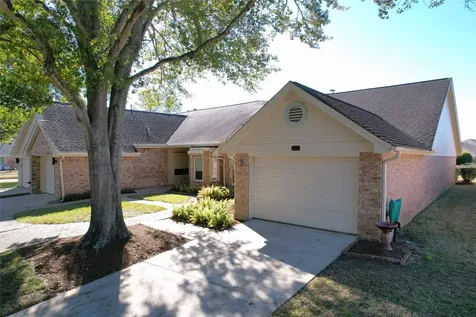 3011 Flower Field Lane Pearland TX 77584