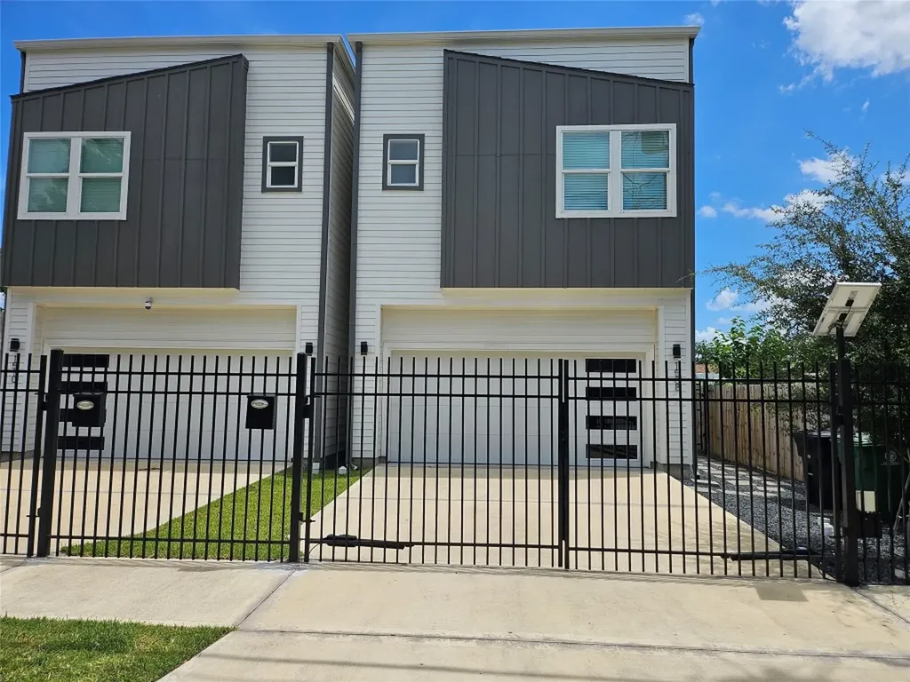 1508 Weiss Street Houston TX 77009