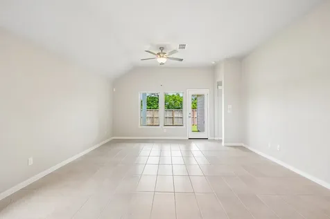 739 Hidden Meadow Street Rosharon TX 77583