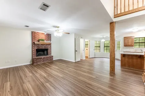 3660 Red Bud Lane Huntsville TX 77340