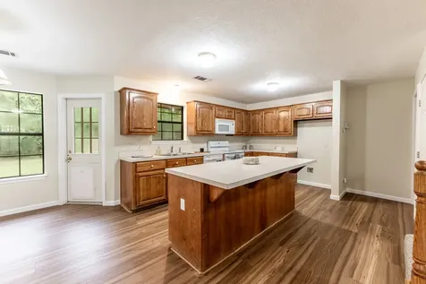 3660 Red Bud Lane Huntsville TX 77340