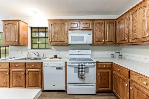 3660 Red Bud Lane Huntsville TX 77340