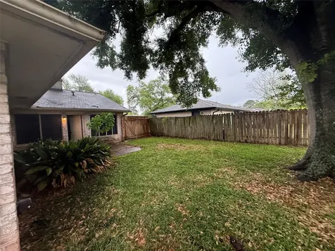 6742 Indian Lake Drive Houston TX 77489