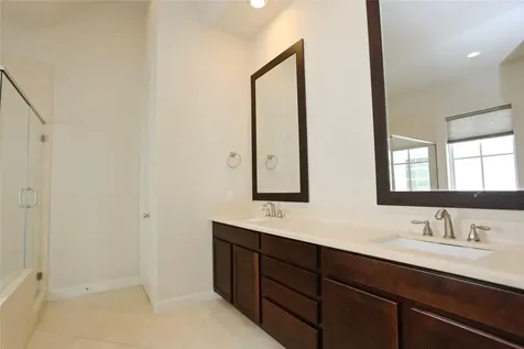 3226 Mckinney Avenue Houston TX 77003
