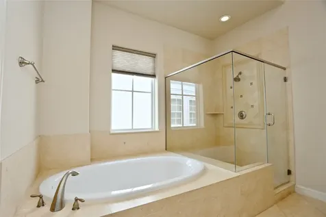 3226 Mckinney Avenue Houston TX 77003