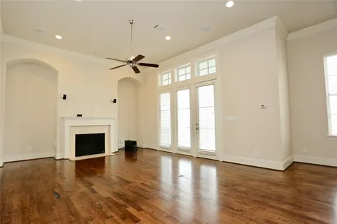 3226 Mckinney Avenue Houston TX 77003