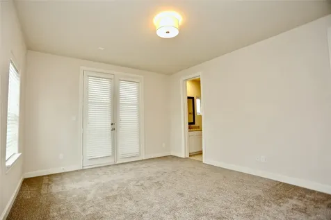 3226 Mckinney Avenue Houston TX 77003