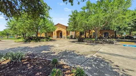 1542 Tuscan Village Drive League City TX 77573