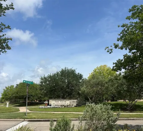 1542 Tuscan Village Drive League City TX 77573
