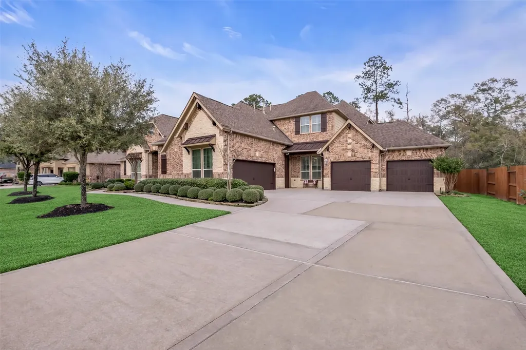 2119 Barton Woods Boulevard Conroe TX 77301