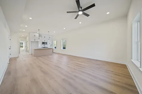 234 E 39th Street Houston TX 77018