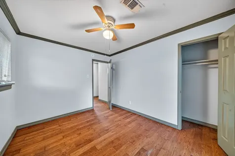 5725 Melanite Avenue Houston TX 77053