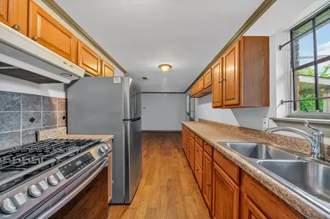 5725 Melanite Avenue Houston TX 77053