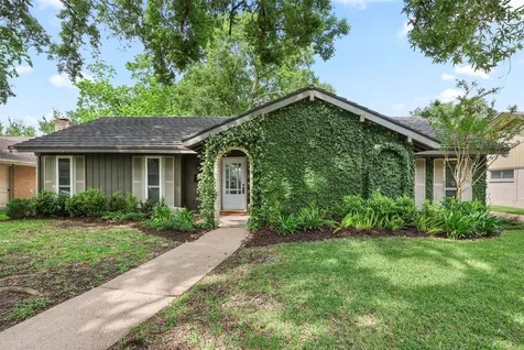 18306 Barbuda Lane Houston TX 77058
