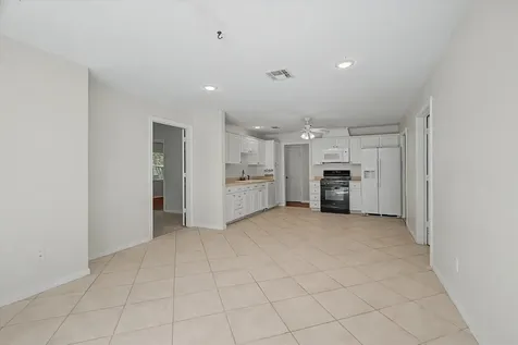 413 Farrer Street Angleton TX 77515