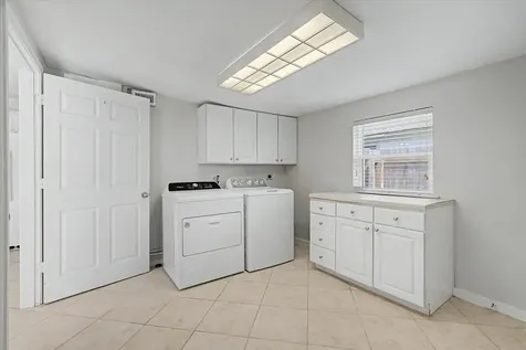 413 Farrer Street Angleton TX 77515