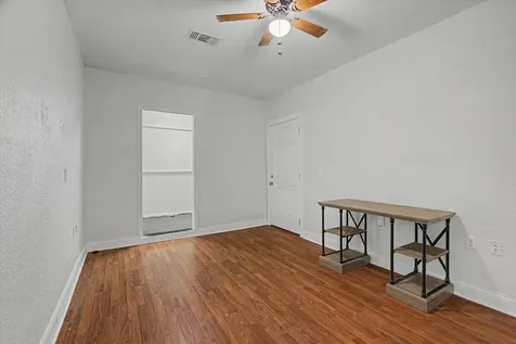 413 Farrer Street Angleton TX 77515
