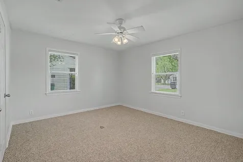 413 Farrer Street Angleton TX 77515