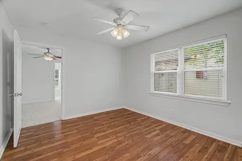 413 Farrer Street Angleton TX 77515