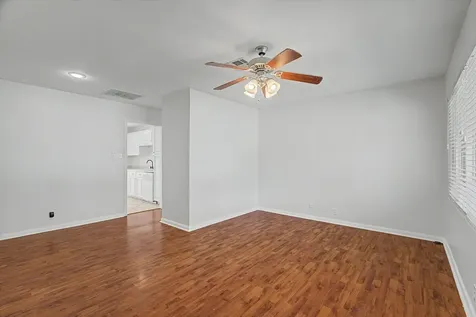 413 Farrer Street Angleton TX 77515