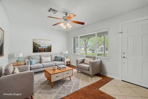 413 Farrer Street Angleton TX 77515