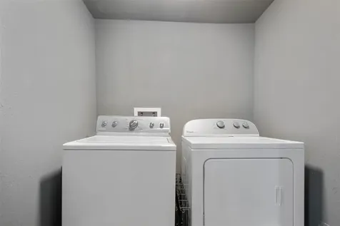 3218 Avenue Q 1/2 Galveston TX 77550