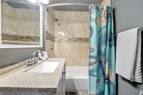 3218 Avenue Q 1/2 Galveston TX 77550