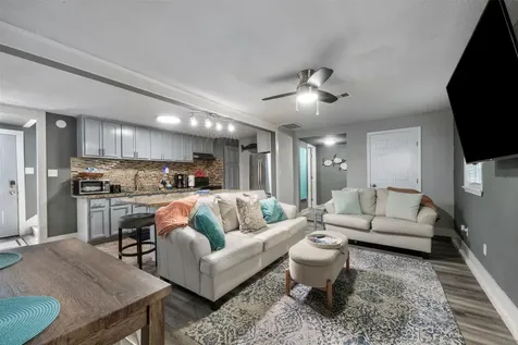 3218 Avenue Q 1/2 Galveston TX 77550