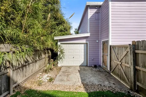 3218 Avenue Q 1/2 Galveston TX 77550