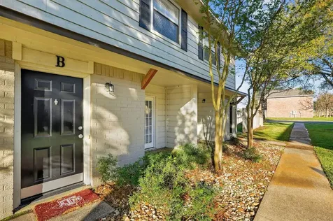 1400 Summit Street B College Station TX 77845