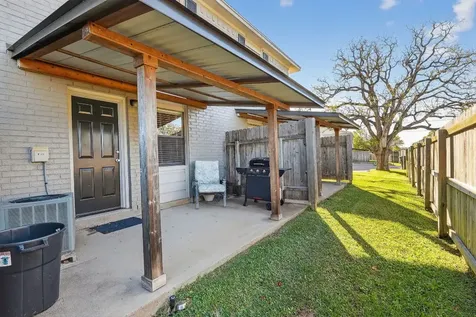 1400 Summit Street B College Station TX 77845