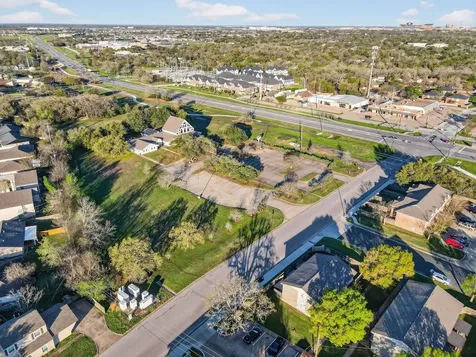 1400 Summit Street B College Station TX 77845
