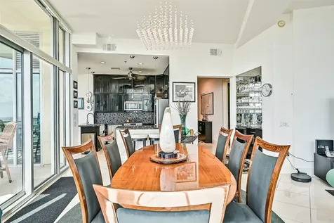 801 E Beach Drive Bc2808 Galveston TX 77550